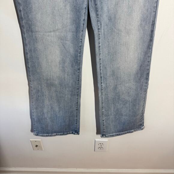 Florez Sophie Stud Jeans Women 28 Cool Blue Light Wash Straight Leg Minimal - Picture 12 of 14